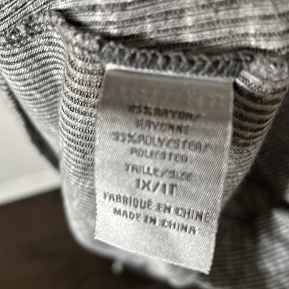 Turtle neck Top - Picture 6 of 6